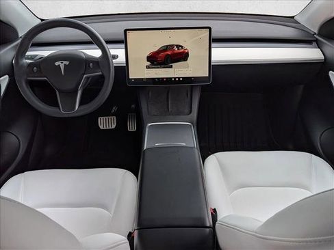 Used 2022 Tesla Model Y Performance image 21