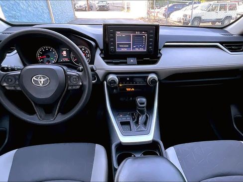 Used 2019 Toyota RAV4 XLE image 16