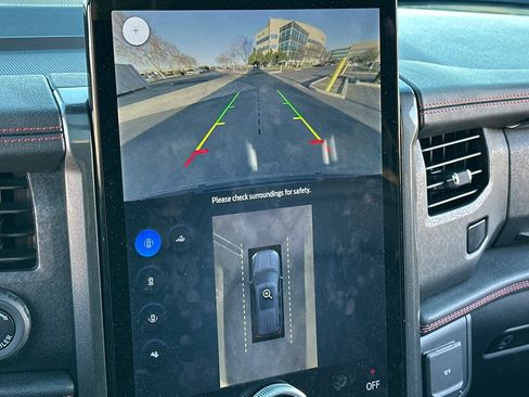 Used 2024 Ford Expedition Limited image 28