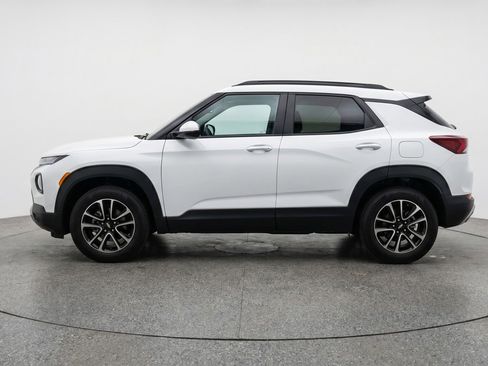 Used 2025 Chevrolet TrailBlazer LT FWD image 5