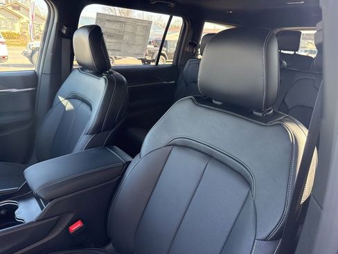 New 2026 Jeep Grand Cherokee L Limited AWD/4WD image 17