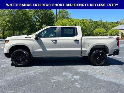New 2026 Chevrolet Silverado 1500 Custom Trail Boss w/ LPO, Dark Essentials Package AWD/4WD image 6
