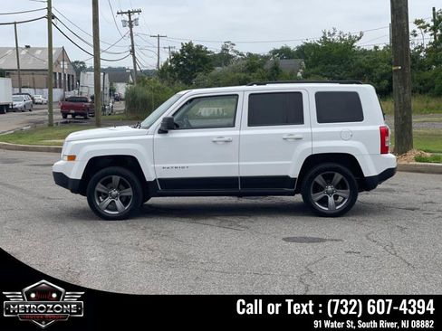 Used 2015 Jeep Patriot High Altitude AWD/4WD image 5