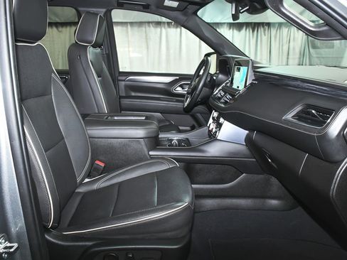 Used 2023 GMC Yukon XL SLT w/ SLT Premium Package AWD/4WD image 53
