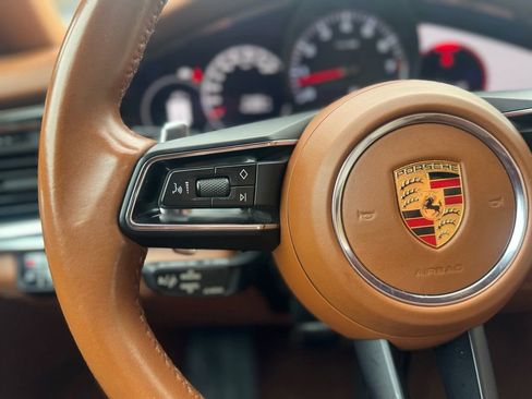 Used 2021 Porsche Panamera 4S Executive w/ Premium Package image 18