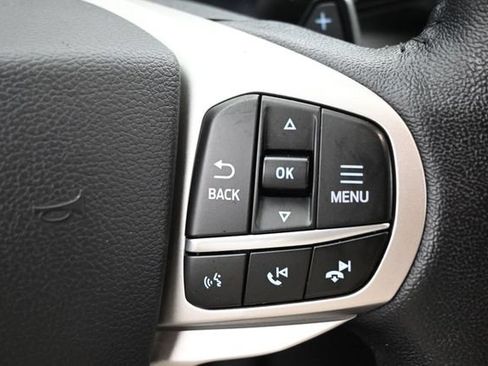 Used 2021 Ford Explorer XLT w/ Equipment Group 202A AWD/4WD image 10