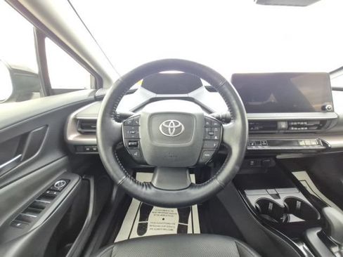 Used 2024 Toyota Prius XLE AWD/4WD image 21
