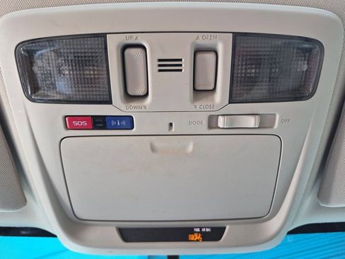 Used 2017 Subaru Outback 2.5i Limited w/ Popular Package #5 image 10