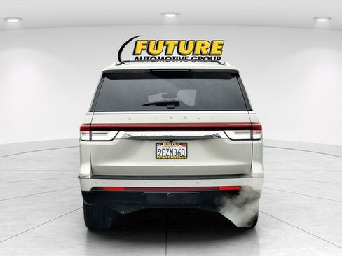 Used 2023 Lincoln Navigator L Reserve AWD/4WD image 5