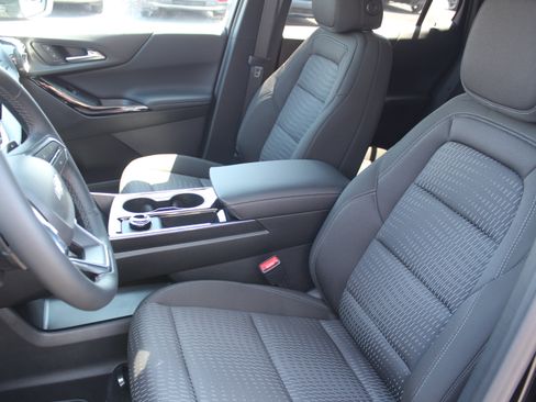 New 2027 Chevrolet Equinox LT AWD/4WD image 9