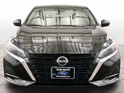 Used 2024 Nissan Altima 2.5 SV image 3