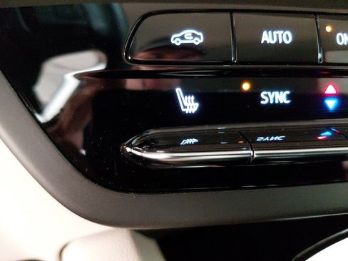 Certified 2021 Buick Envision Essence image 26