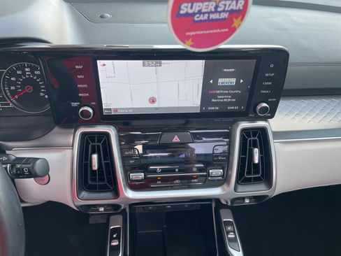 Used 2022 Kia Sorento S w/ Panoramic Sunroof Package image 12