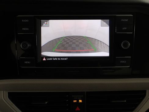 Used 2023 Volkswagen Jetta SE w/ Panoramic Sunroof Package FWD image 43