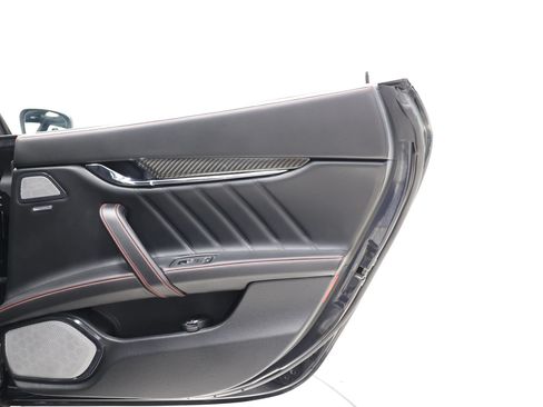 Used 2022 Maserati Quattroporte Trofeo RWD image 70