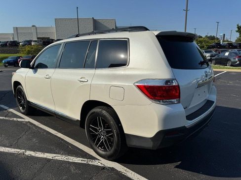 Used 2011 Toyota Highlander SE w/ Tow Pkg AWD/4WD image 5