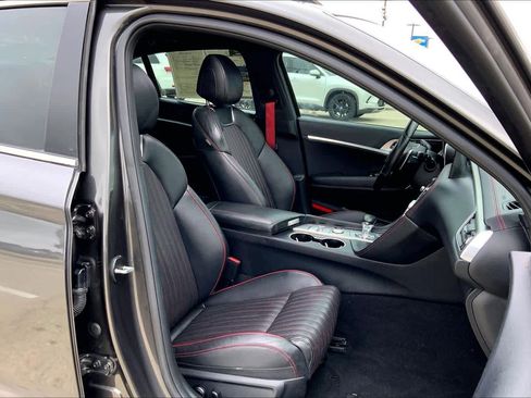 Used 2023 Genesis G70 2.0T w/ Sport Prestige Package RWD image 9
