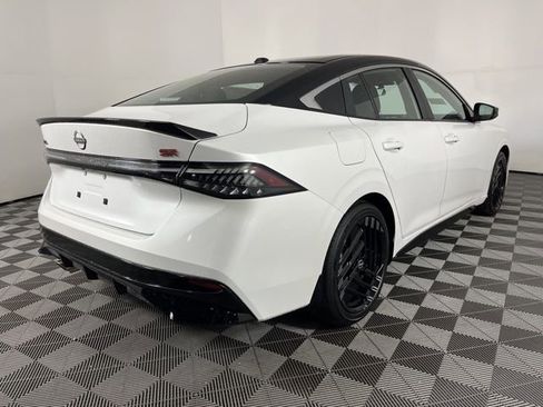 New 2026 Nissan Sentra SR w/ Floor Mat Package image 10