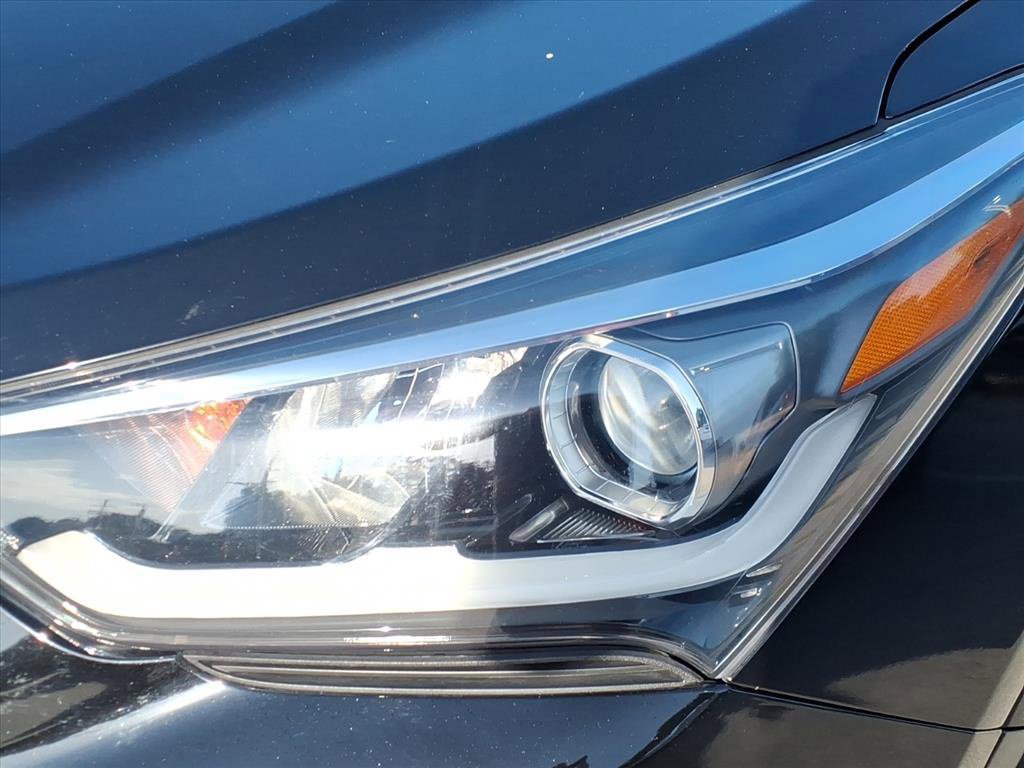 Used 2019 Hyundai Santa Fe XL SE FWD image 11