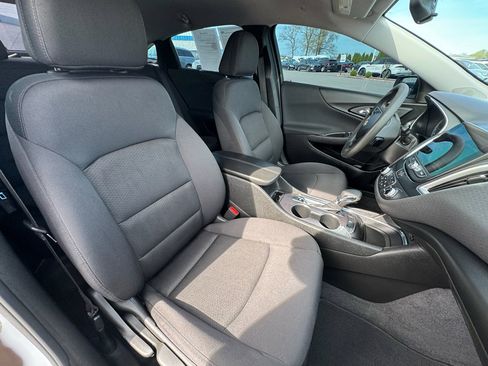 Used 2022 Chevrolet Malibu LT FWD image 15