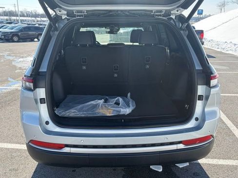 New 2026 Jeep Grand Cherokee Limited image 7