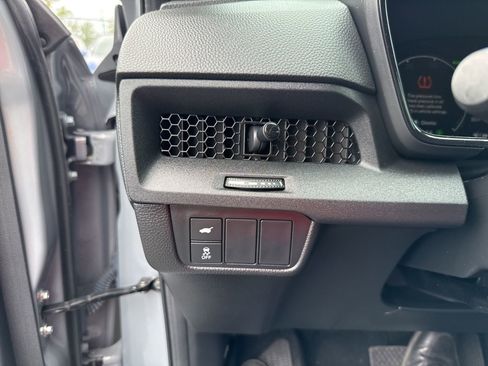 Used 2025 Honda CR-V Sport-L image 18