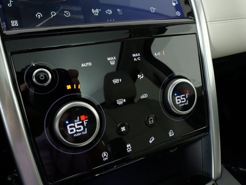 Used 2023 Land Rover Discovery Sport S image 62