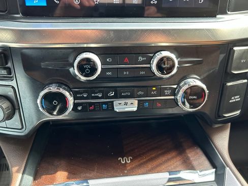Used 2025 Ford F250 King Ranch w/ Chrome Package AWD/4WD image 28