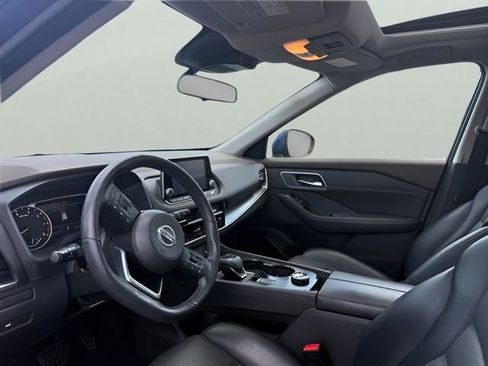 Used 2021 Nissan Rogue SV w/ Premium Package AWD/4WD image 13