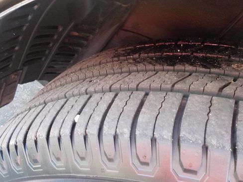 Used 2012 Toyota Highlander Limited w/ Tow Pkg image 21