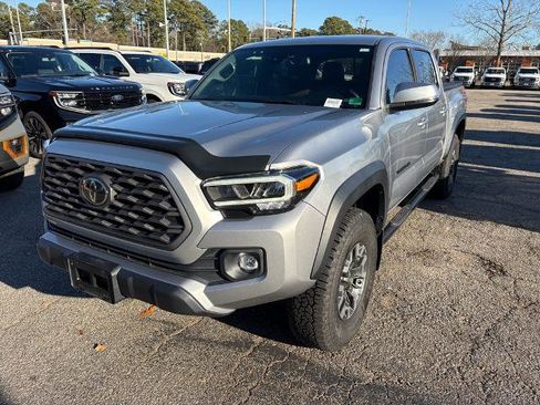 Used 2021 Toyota Tacoma TRD Off-Road image 1