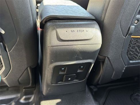 Used 2021 Ford Bronco Badlands image 27