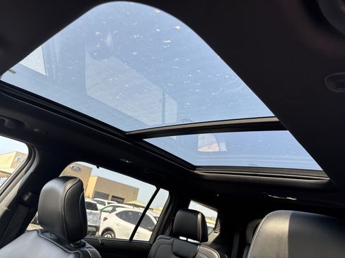 Used 2024 Jeep Grand Cherokee L Limited w/ Luxury Tech Group II image 10