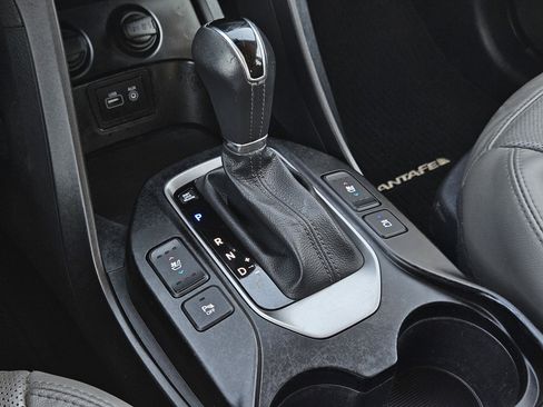 Used 2018 Hyundai Santa Fe Sport w/ 2.4L Tech Package 04 image 24