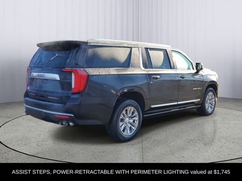Used 2023 GMC Yukon XL Denali image 3
