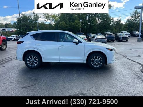 Used 2024 MAZDA CX-5 AWD 2.5 S w/ Preferred Package image 4