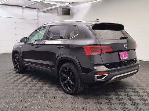 Used 2022 Volkswagen Taos SE image 3