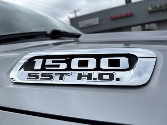 Used 2025 RAM 1500 Limited AWD/4WD image 10