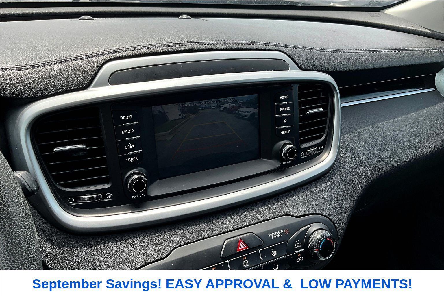 Used 2019 Kia Sorento FWD image 17