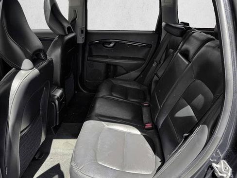 Used 2016 Volvo XC70 T5 Premier w/ Proximity Package AWD/4WD image 19