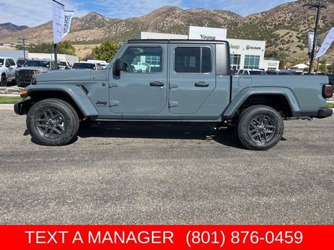 New 2025 Jeep Gladiator Sport AWD/4WD image 7