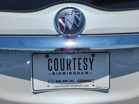 Used 2022 Buick Enclave Essence w/ Experience Buick Package FWD image 30