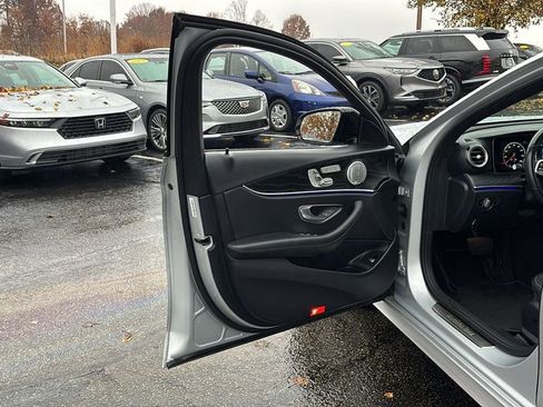 Used 2020 Mercedes-Benz E 350 4MATIC Sedan image 11