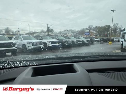 Certified 2025 Buick Envision Sport Touring image 40