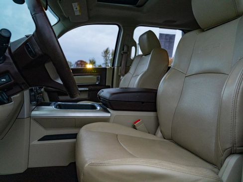 Used 2017 RAM 2500 Laramie image 24