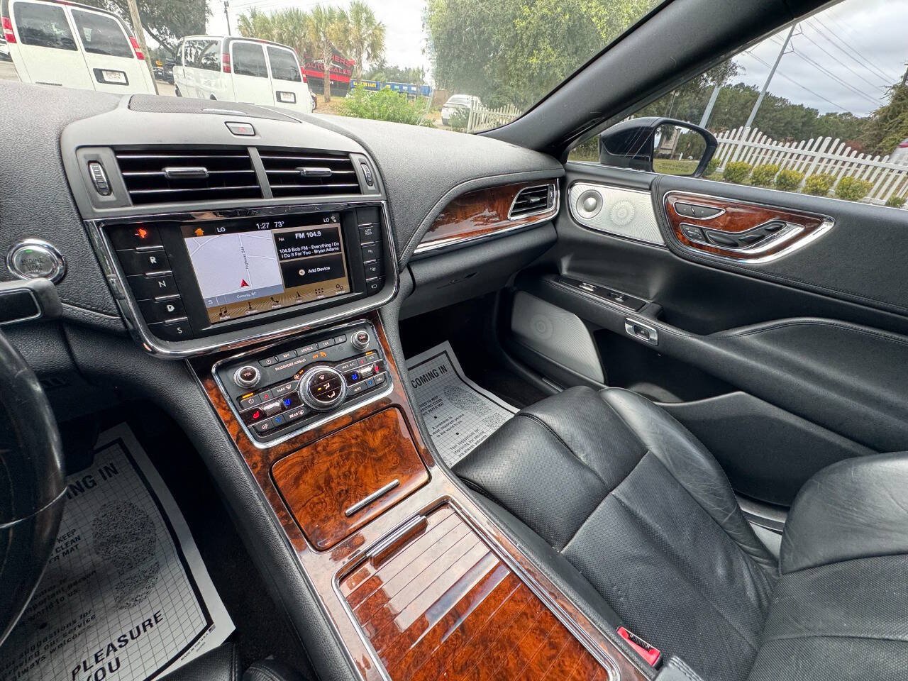 Used 2017 Lincoln Continental Reserve w/ Luxury Package AWD/4WD image 19