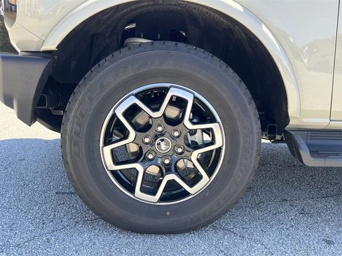New 2025 Ford Bronco Outer Banks AWD/4WD image 25