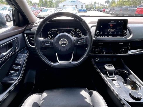Used 2023 Nissan Rogue SL AWD/4WD image 17