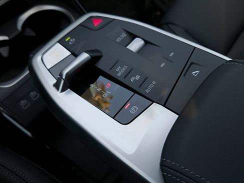 New 2026 BMW X1 xDrive28i w/ Technology Package AWD/4WD image 10