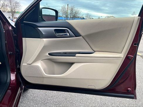 Used 2015 Honda Accord LX image 20
